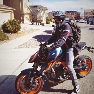 Meet your Posher, Julian